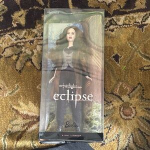 Barbie Twilight Saga Eclipse Doll in Black and White